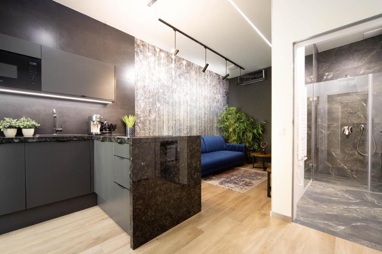 Jacuzzi Apartment Main Square Krakow Exterior photo
