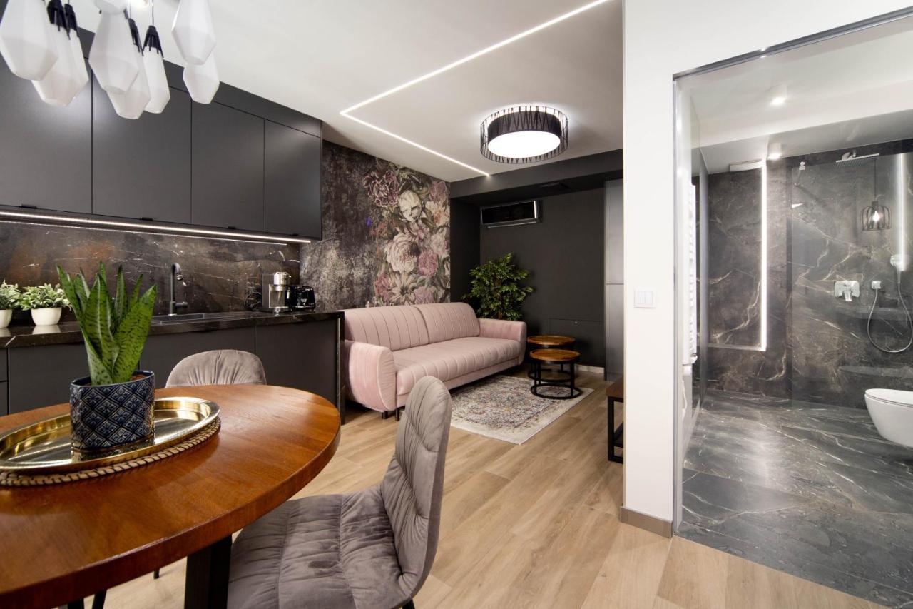 Jacuzzi Apartment Main Square Krakow Exterior photo