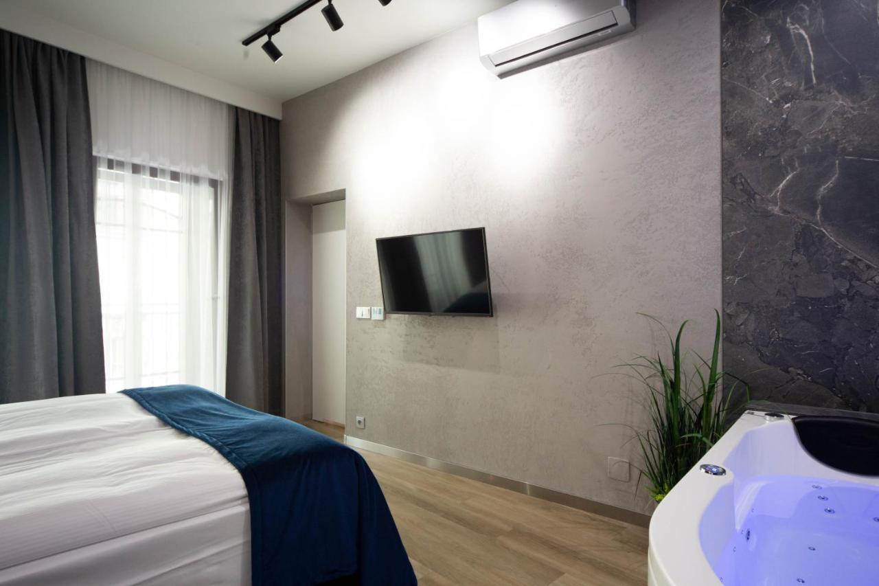 Jacuzzi Apartment Main Square Krakow Exterior photo