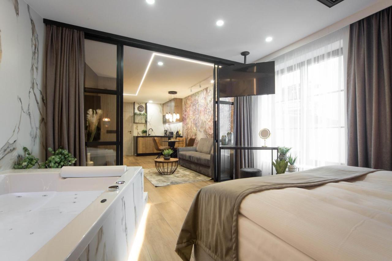 Jacuzzi Apartment Main Square Krakow Exterior photo